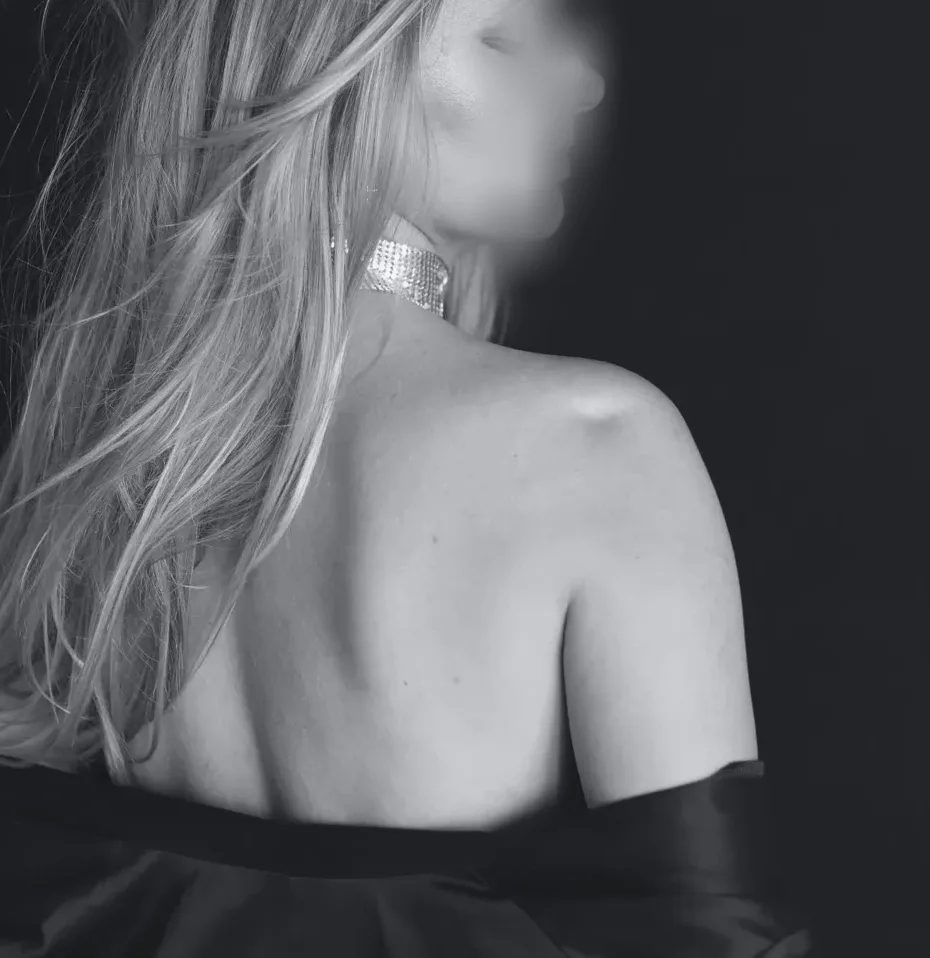 Alena, 32