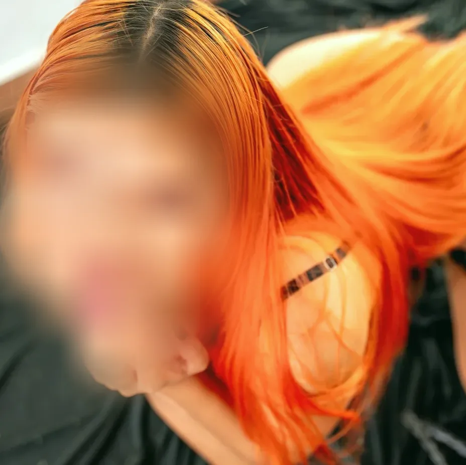 Jacqueline, 27