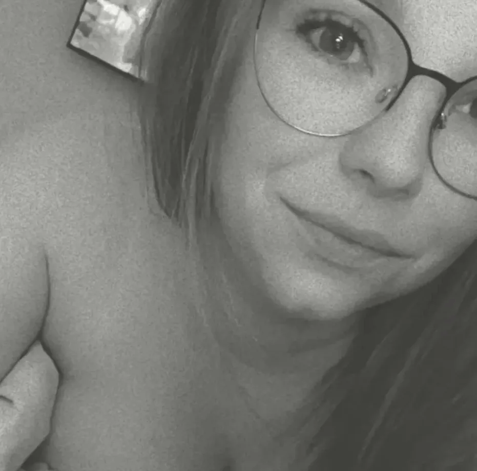 Katrin, 29