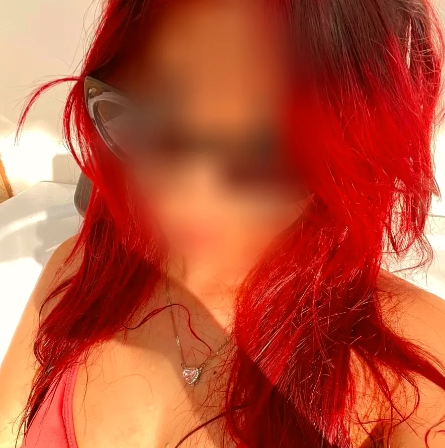Lilly, 19