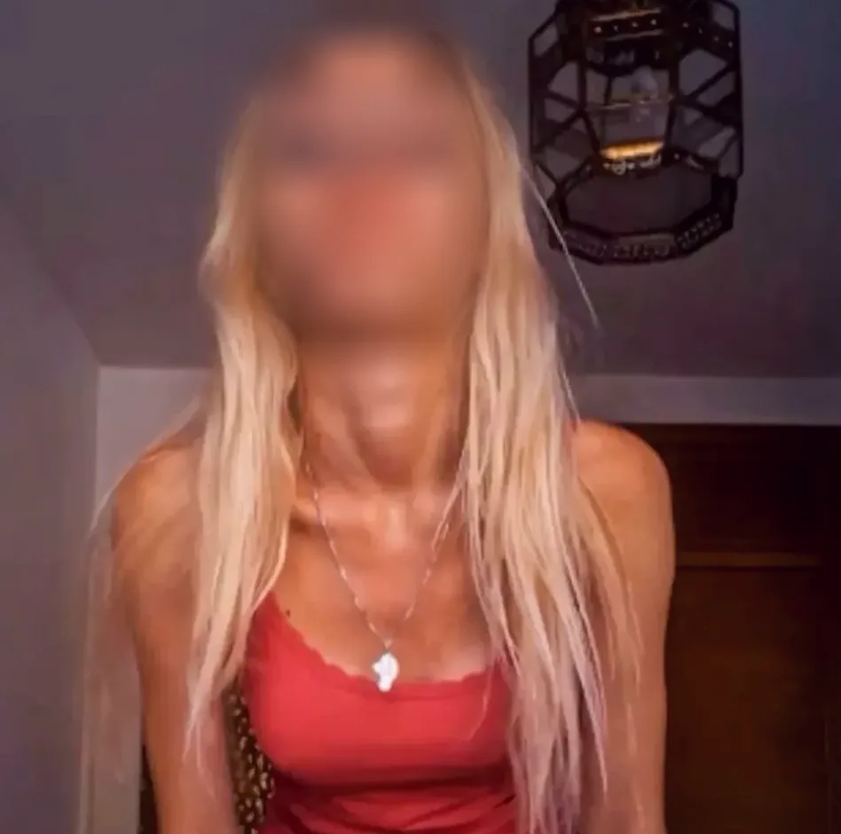 Sina, 35