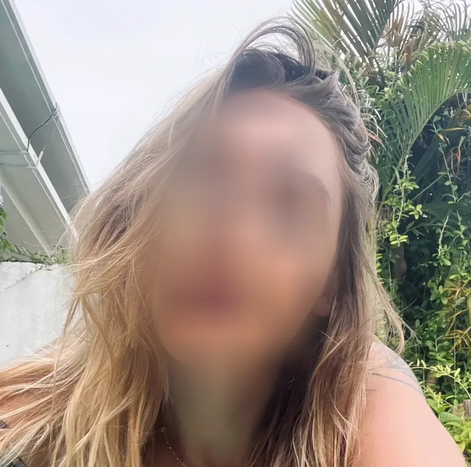 Svenja, 26